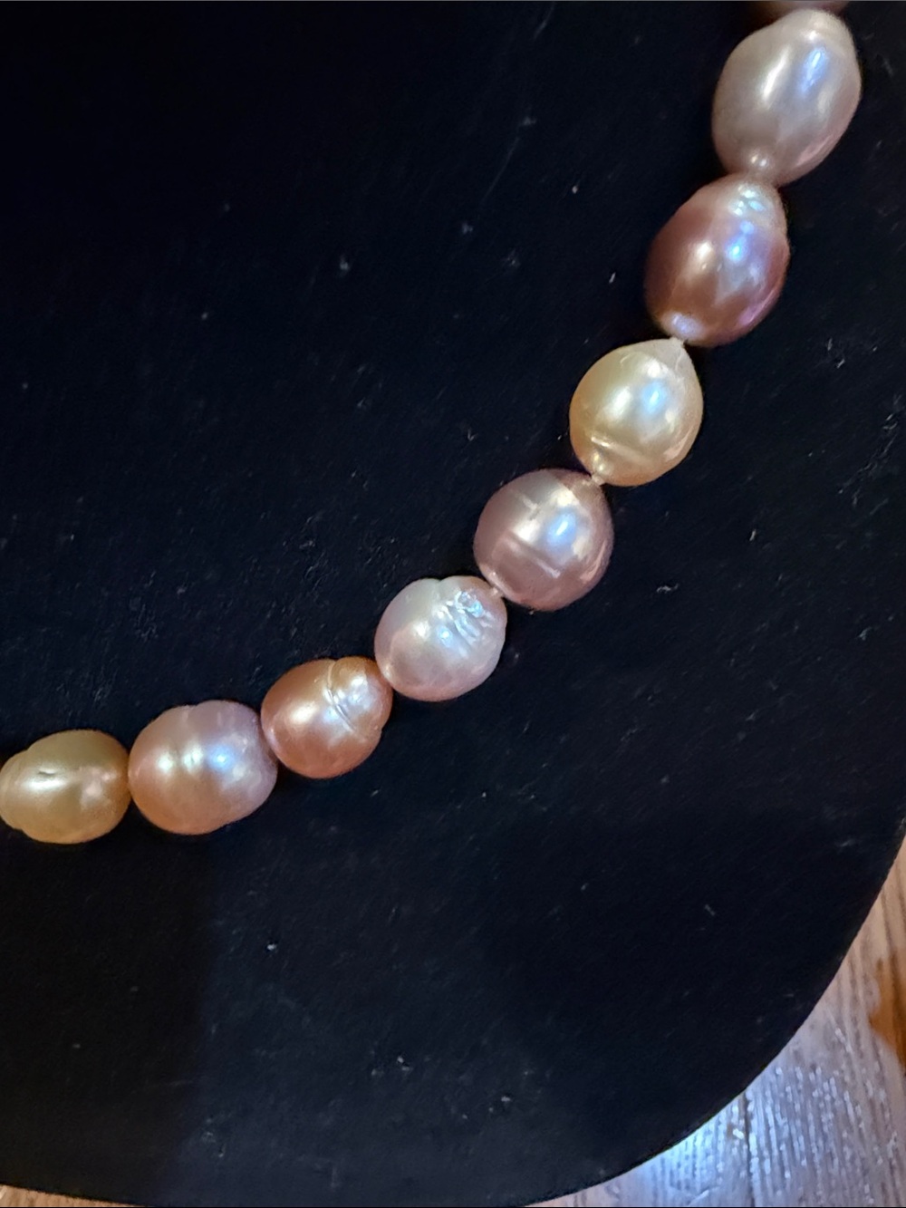 Cultured Pearl Strand Necklace in Pink and Cream - Picture 2 of 4
